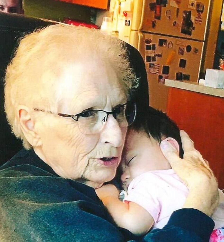 Emma Louise (Requarth)  Thomas