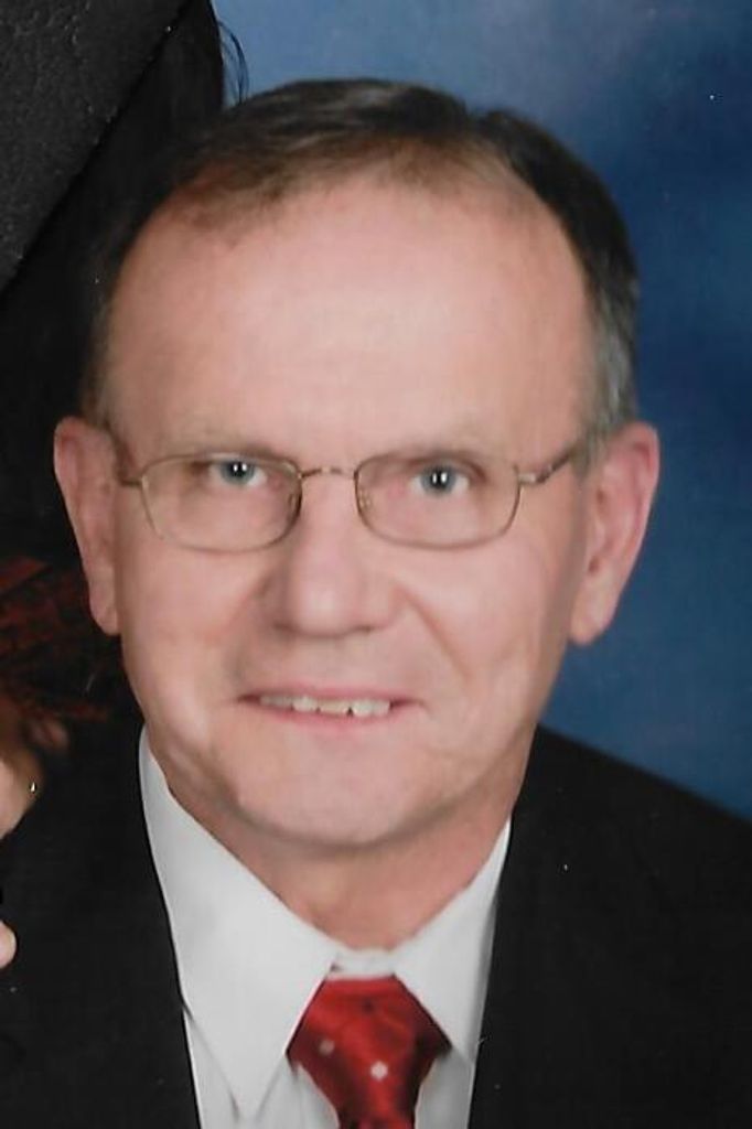 Michael W. Sharrow Profile Photo
