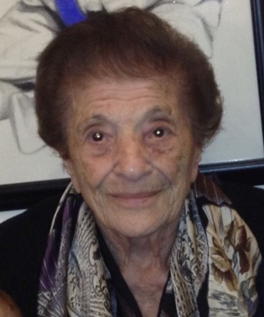 Clara Fontana Profile Photo