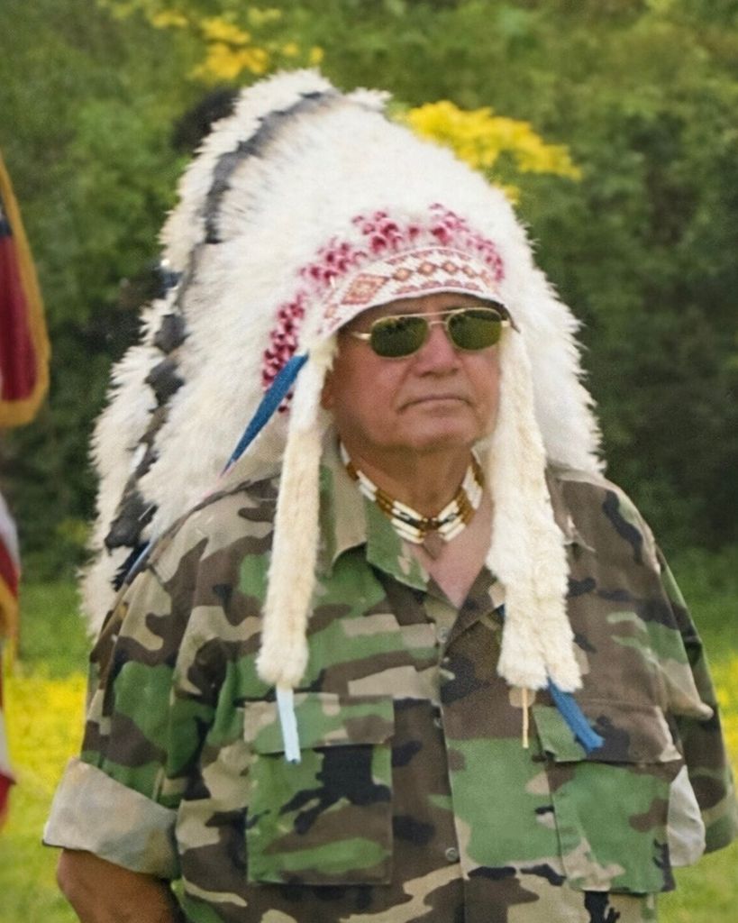 Clifford (Ho'evâtamehnęstse) Eaglefeathers Profile Photo