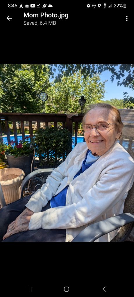 Julia Prosecky Profile Photo