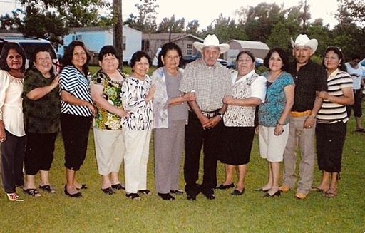 Alejo Izaguirre Saavedra photo gallery thumbnail 52 of 148