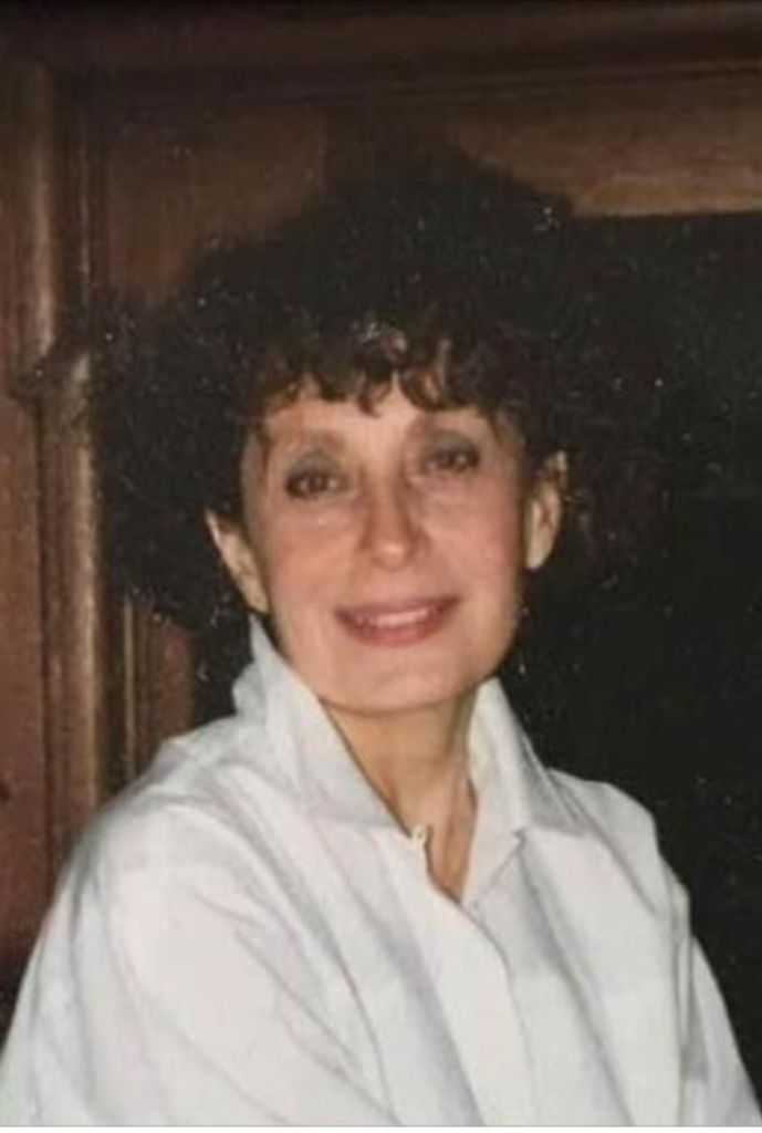 Dora Seamens