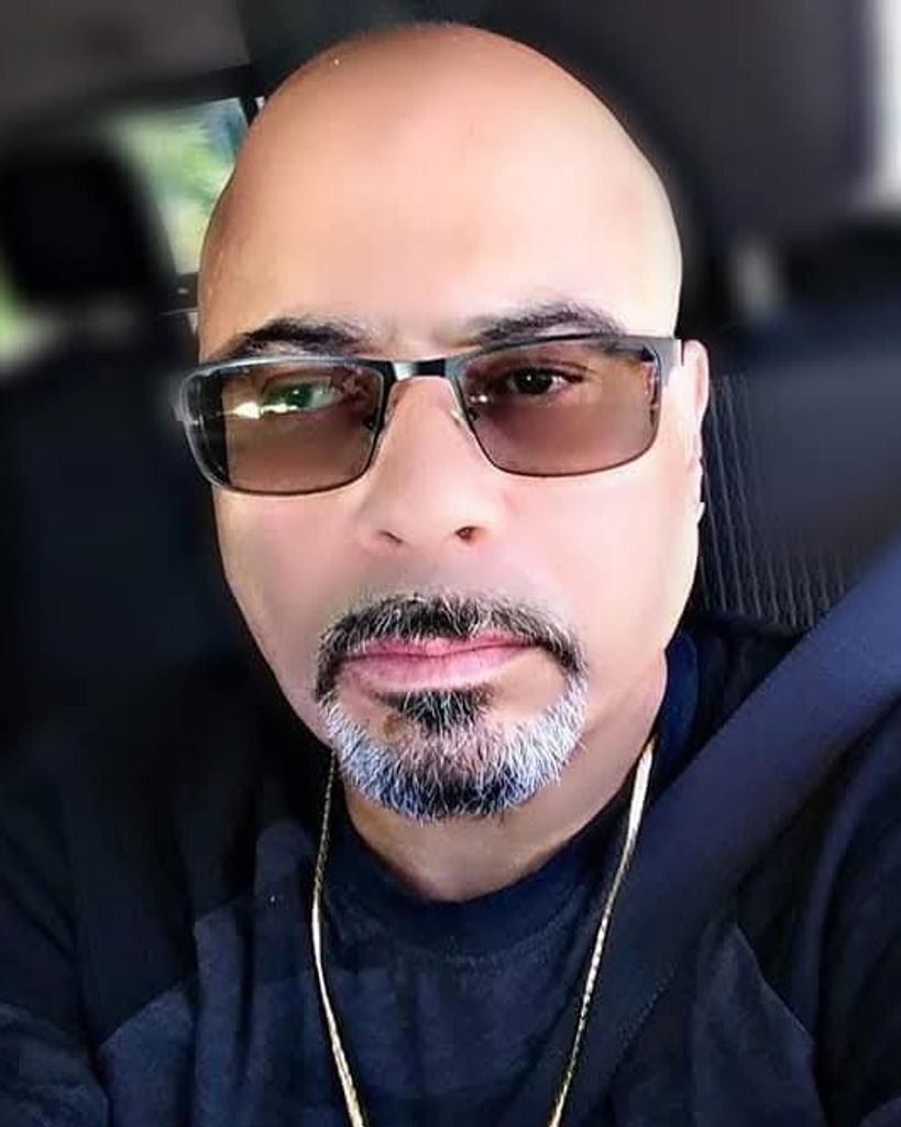 Raul Santiago Profile Photo