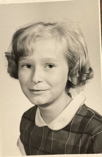 Deanna (Hoskins)  Douglas photo gallery thumbnail 4 of 140