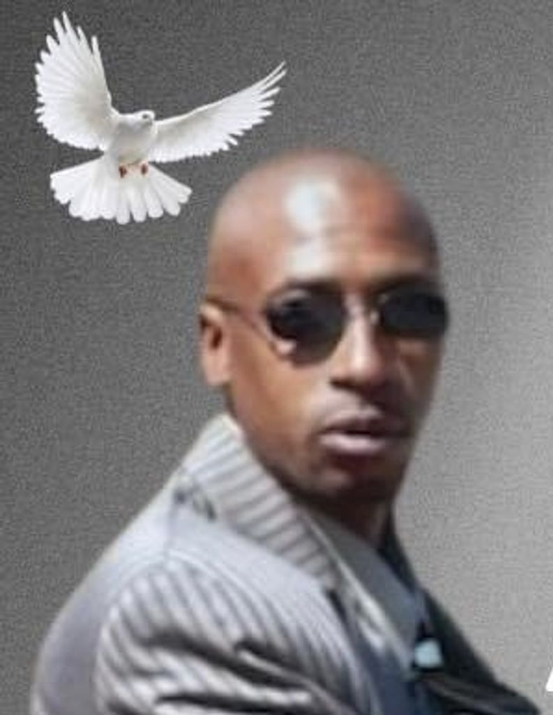 Robert Lawson Profile Photo