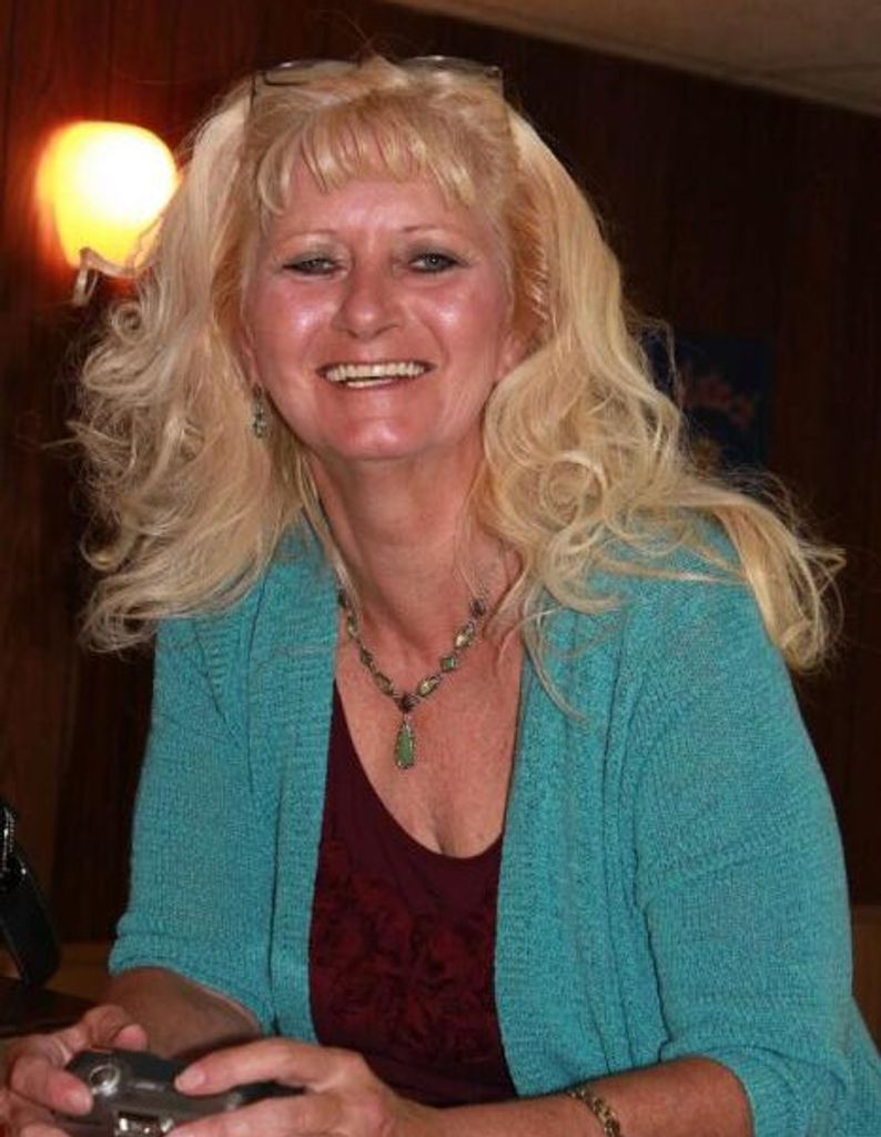 Robin M. (Kellough)  Leslie Profile Photo