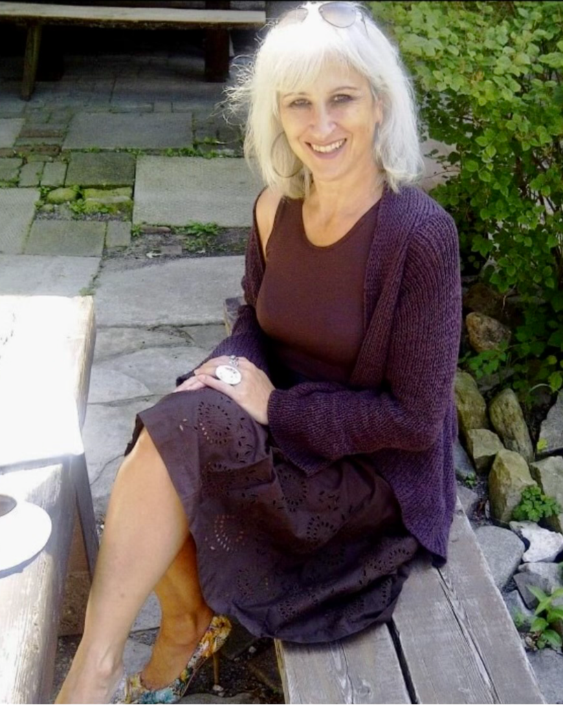 Mary Kostantakos-Axiotis