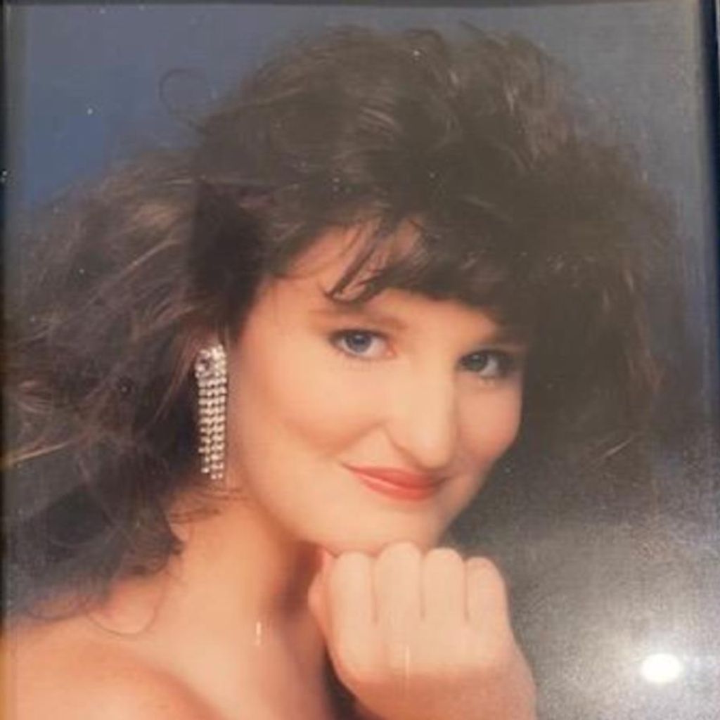 Desa Larayne Storey Profile Photo