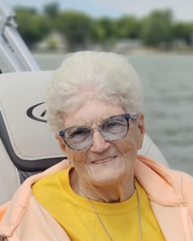 Caroline Louise Hilton Profile Photo