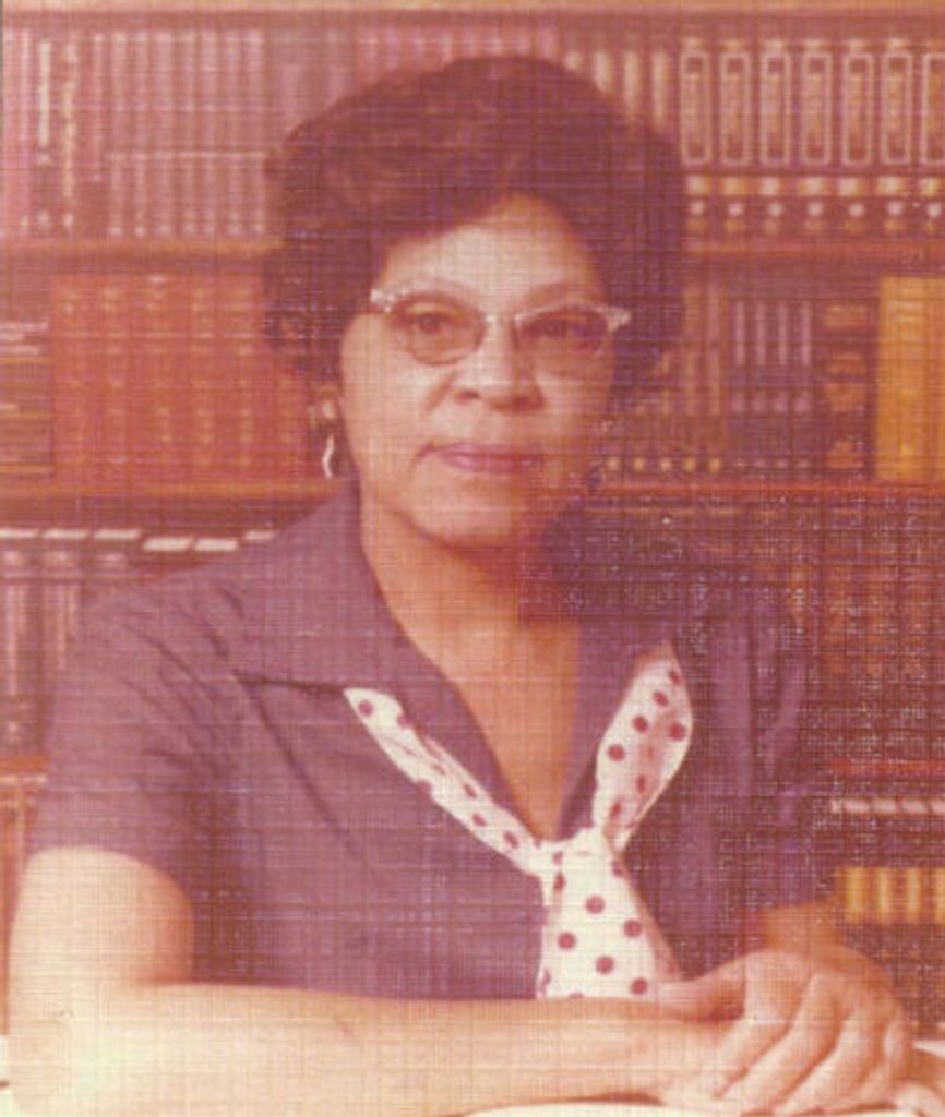 Ms Loraine Henderson Profile Photo