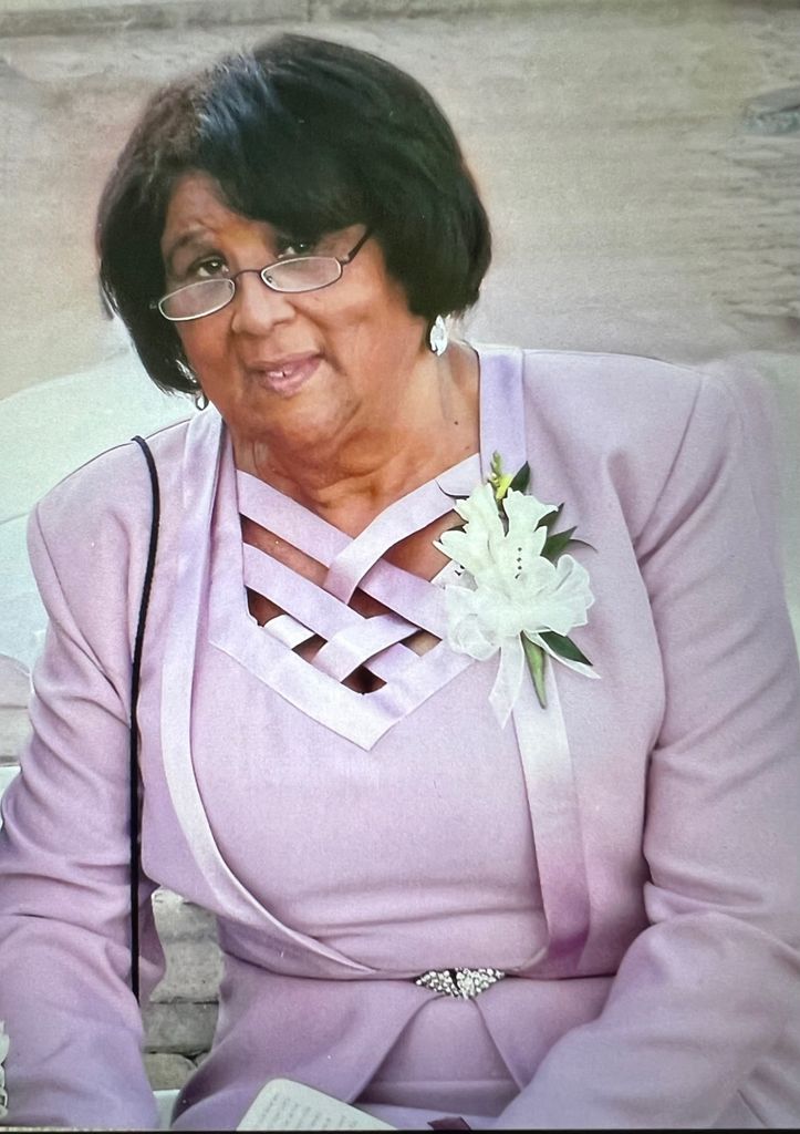 Nieves Ortiz Profile Photo