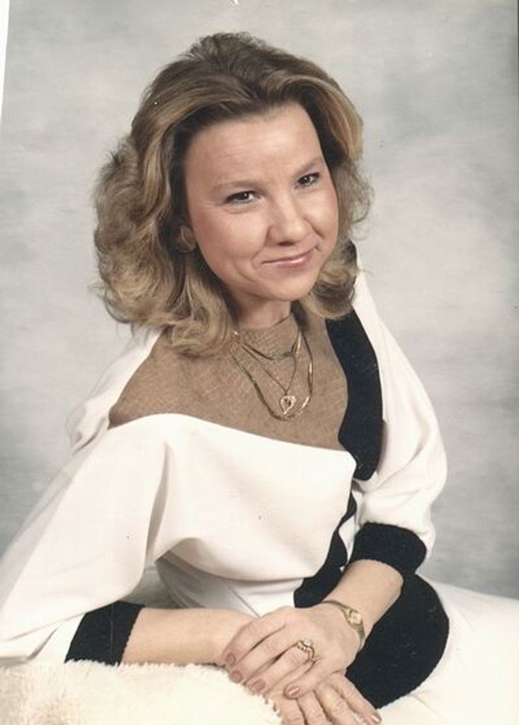 Carol Bennett Profile Photo