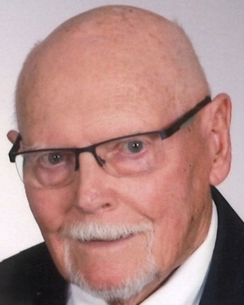 Leon E. 'Lee' Sautter
