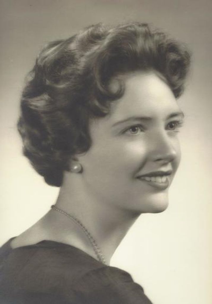 Bessie Guss Lamperez Profile Photo