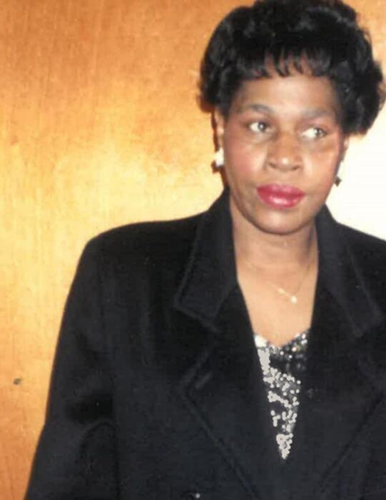 Elaine Collins Profile Photo