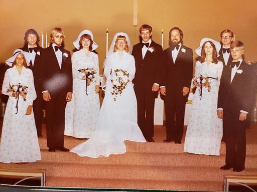 Dorinne Thompson photo gallery thumbnail 3 of 4