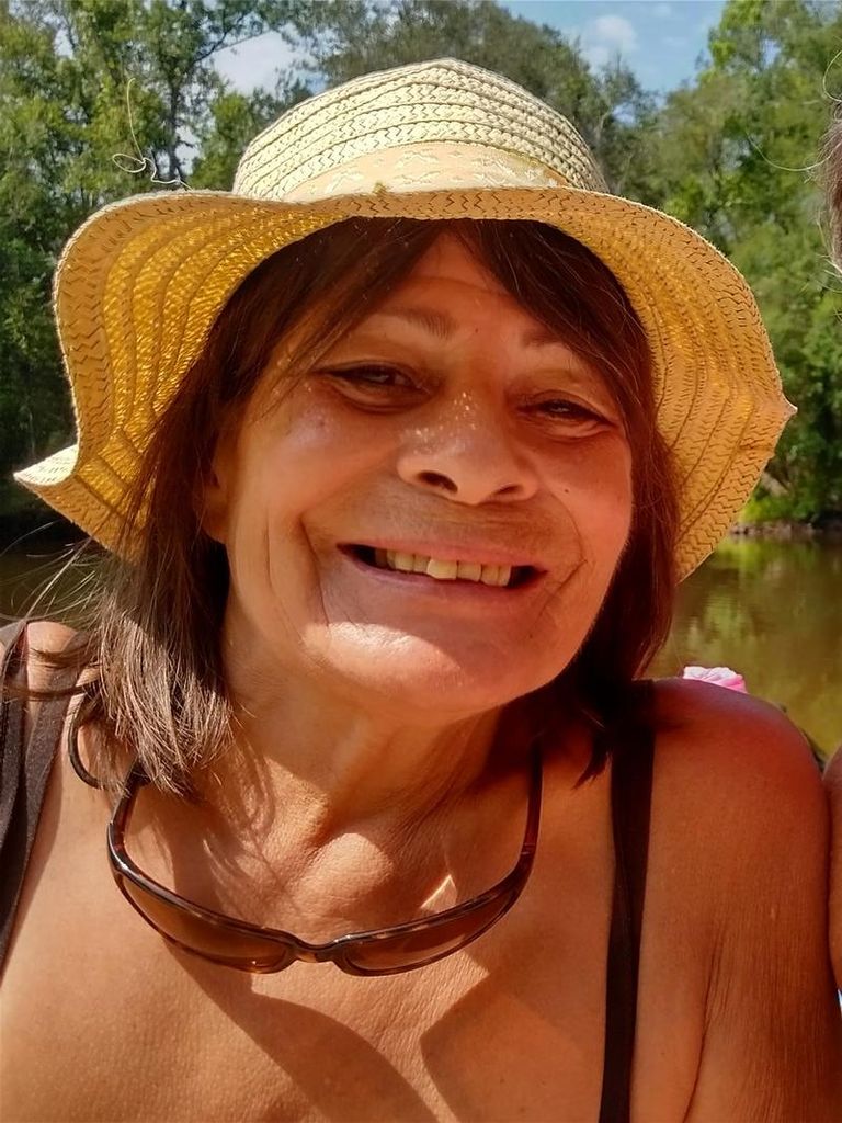 Edna Lorna Bonds Profile Photo