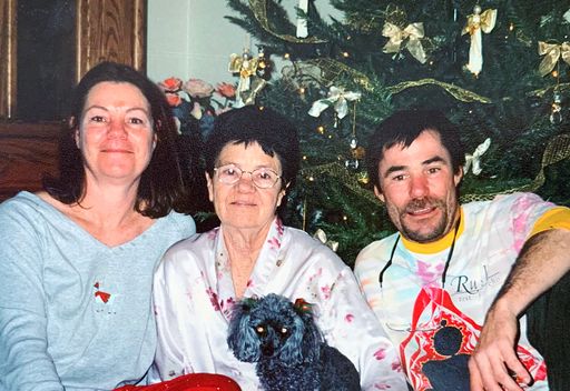 Mary Mills photo gallery thumbnail 9 of 103