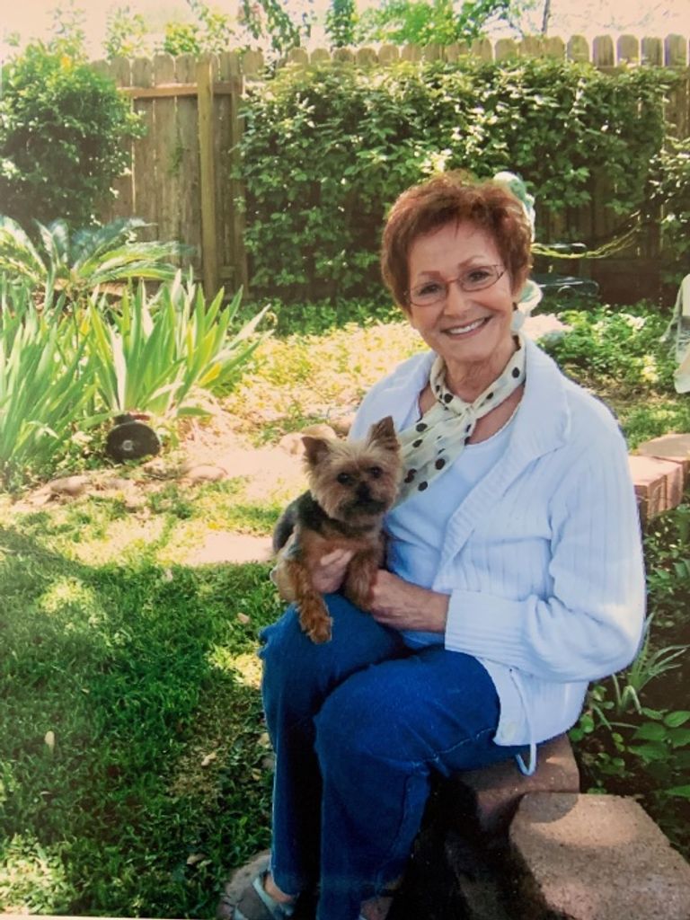 Helen Raye Moore