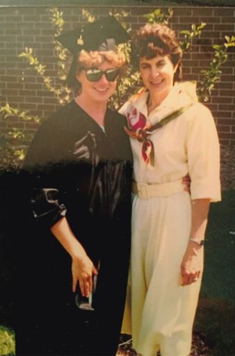 Linda Faye Lentz photo gallery thumbnail 31 of 44