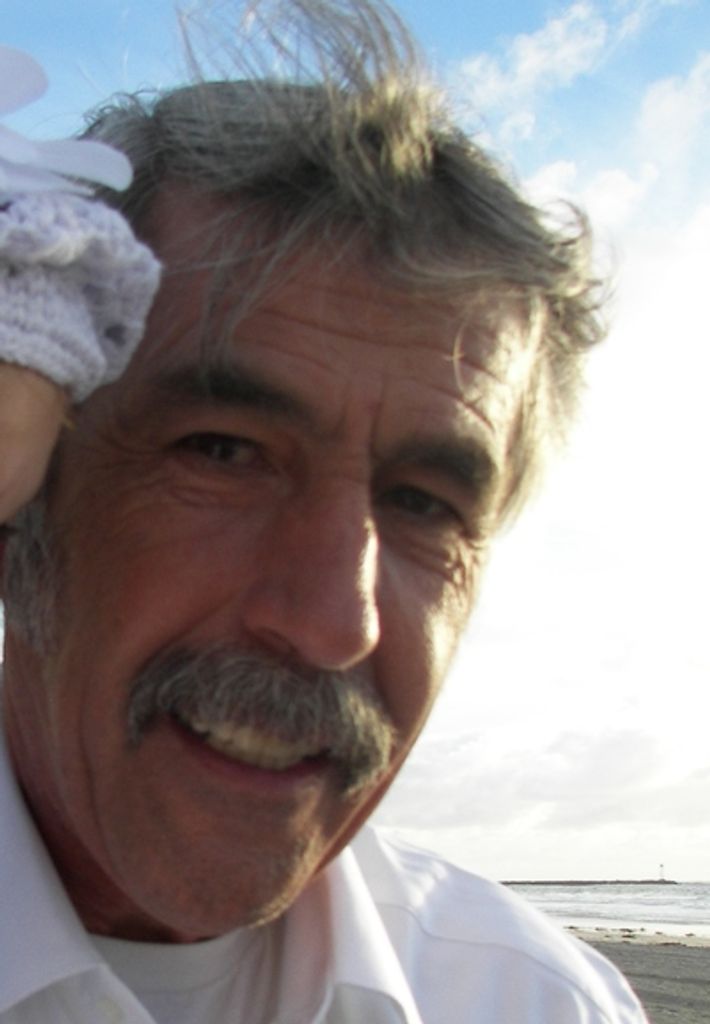 Warren Edward Johnson Profile Photo