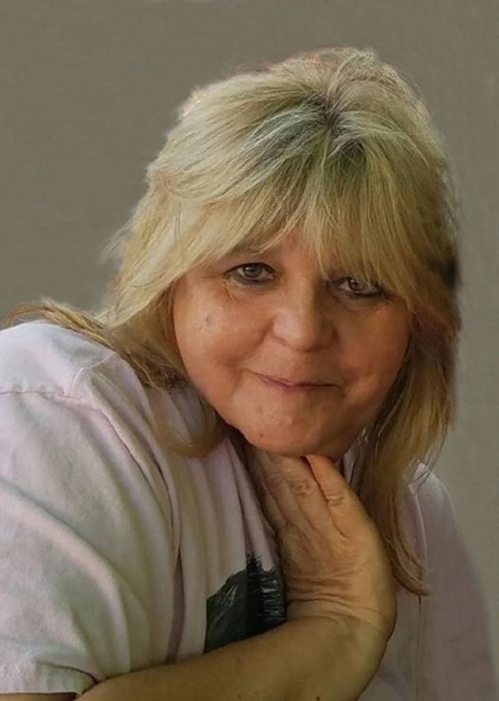 Julie Dietrich Profile Photo