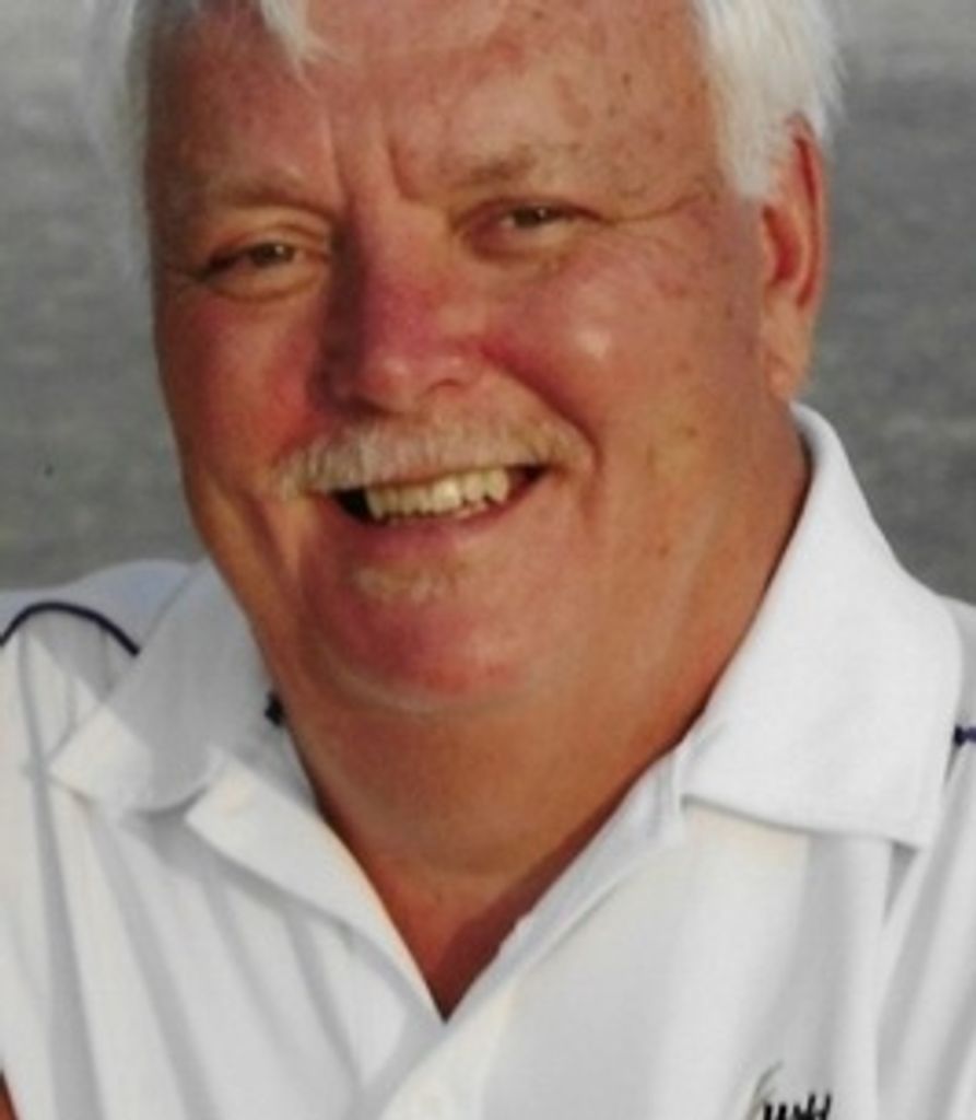 Robert Holmes Profile Photo