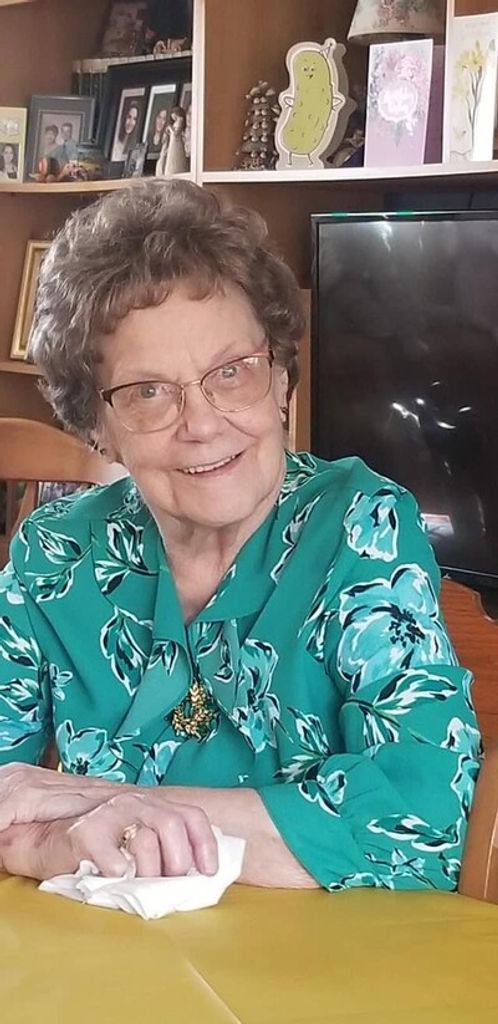 Evelyn M Essig Profile Photo