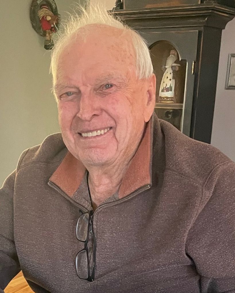 Robert "Bob" Moe