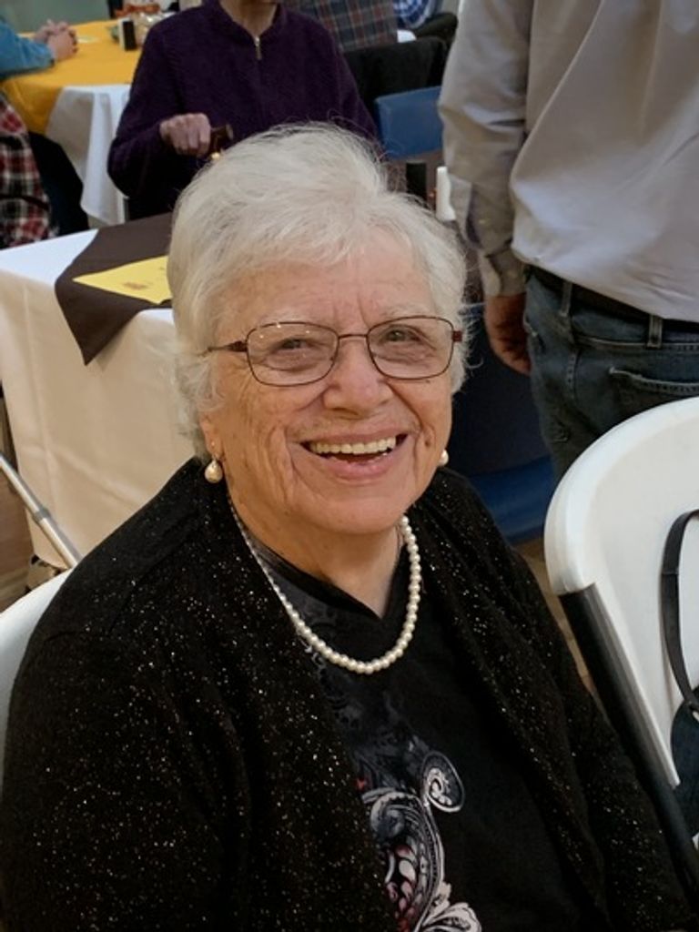 Helen M Champagne Profile Photo
