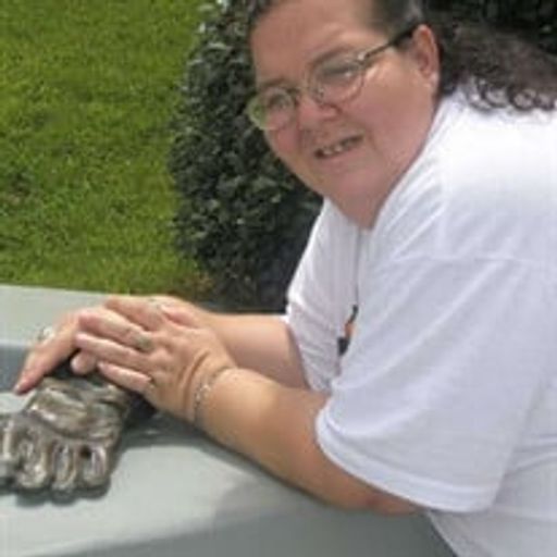 Susan "Susie" Lynn Phillips Sims-Cothran photo gallery thumbnail 1 of 9