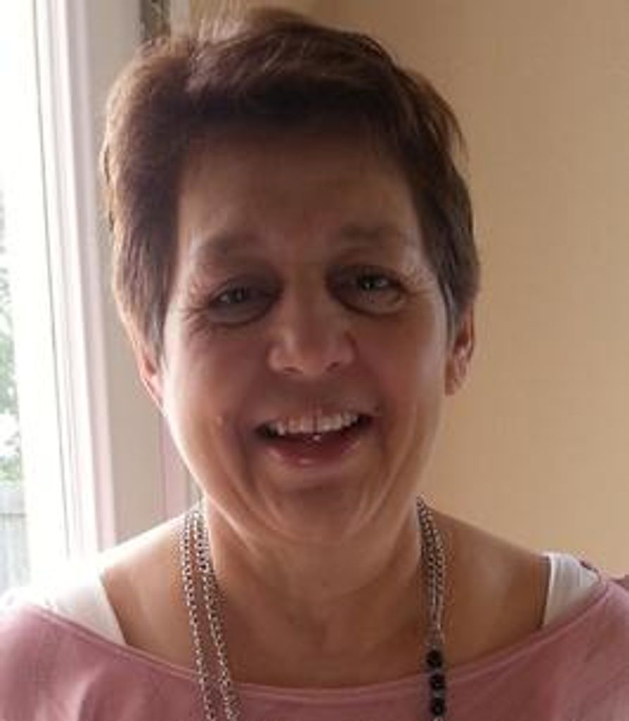 Minerva Amparo Rosales (Garza) Profile Photo