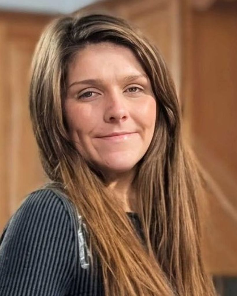 Amber Suzanne Burrows Profile Photo