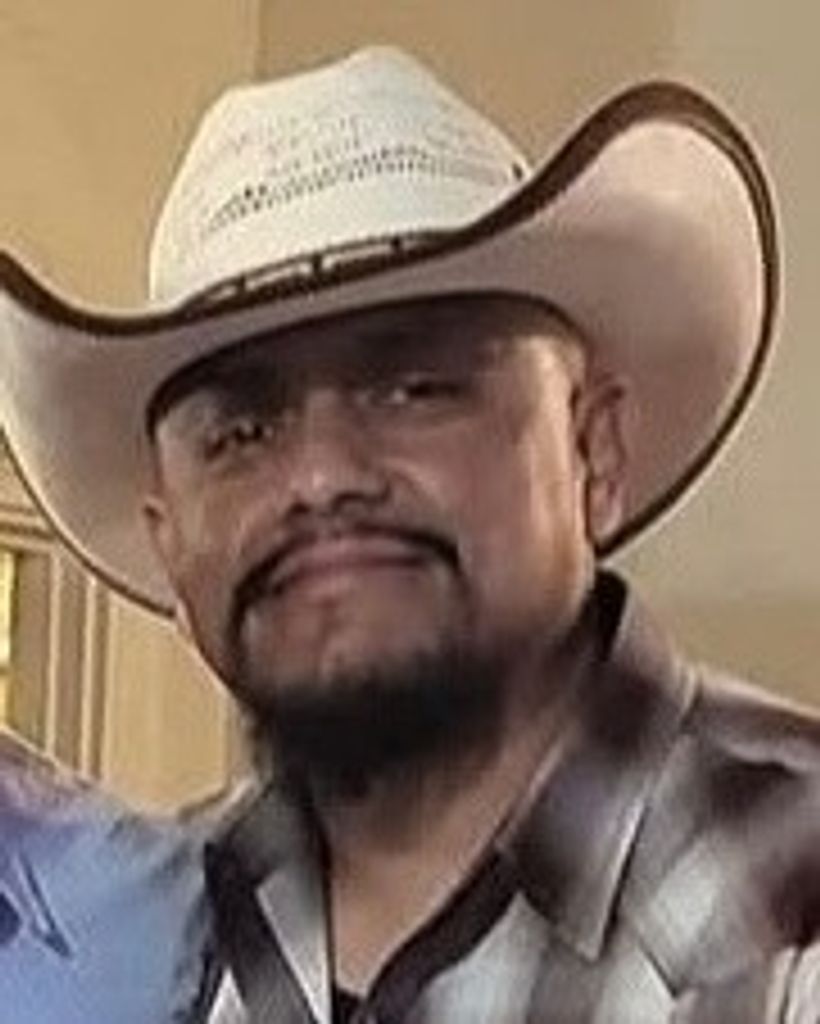 Osvaldo Farias Profile Photo