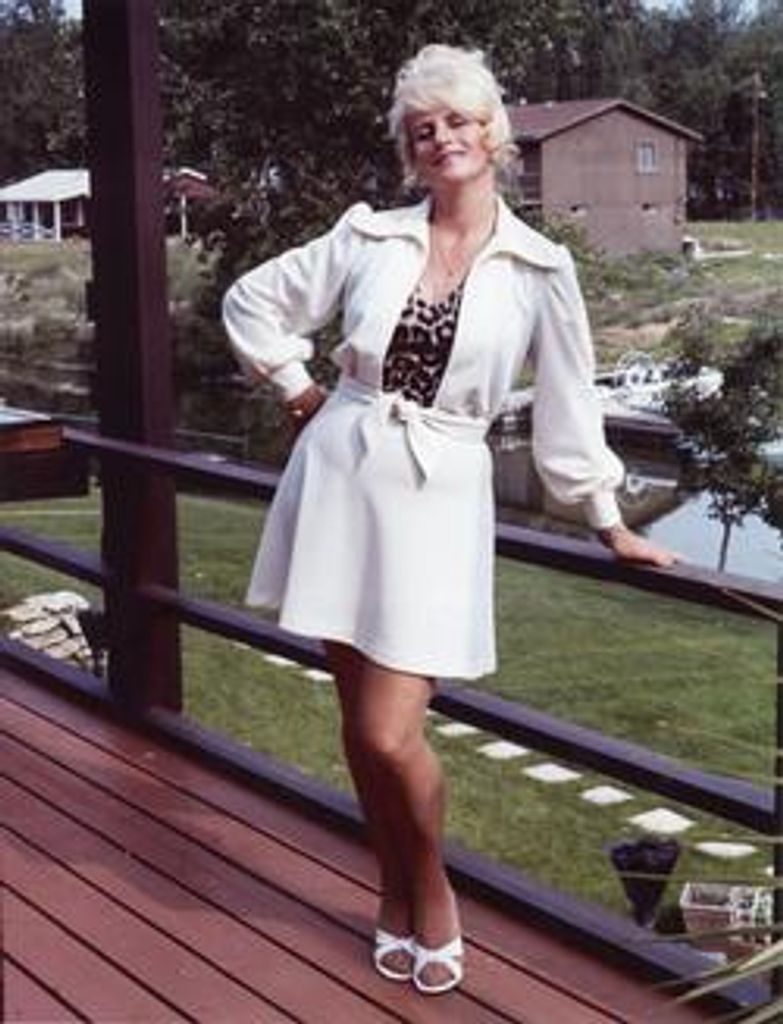 Esther Jahn Profile Photo