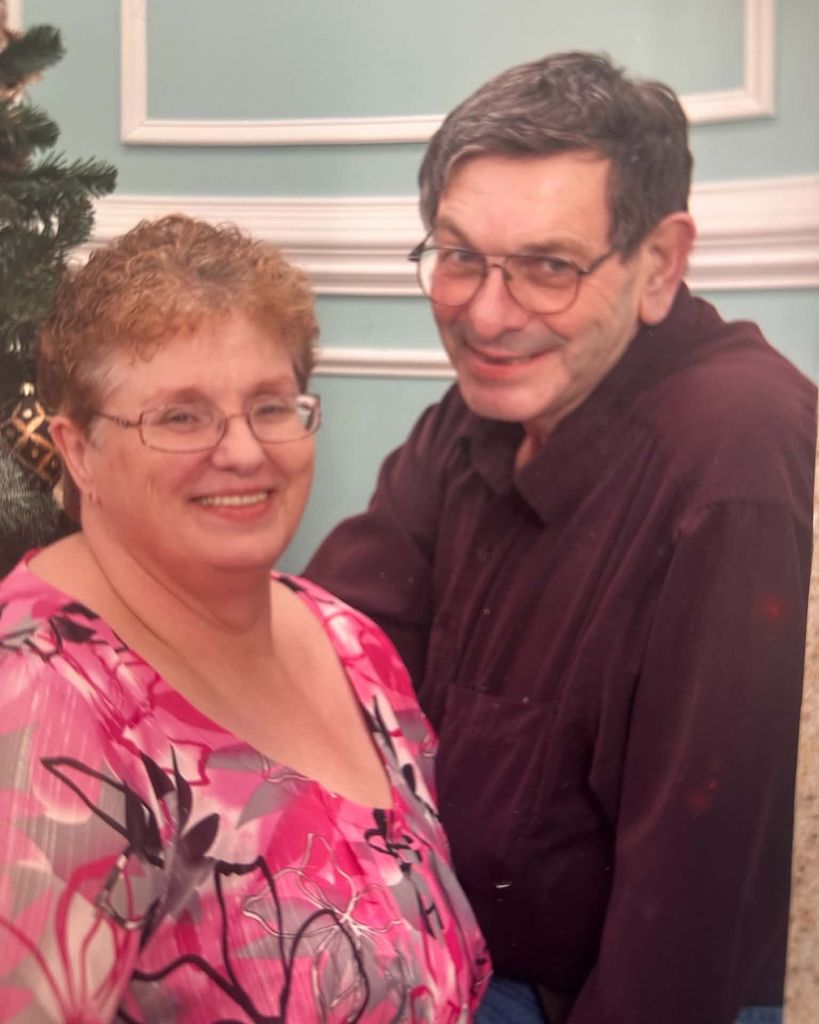 Joe DeClue & Sharon DeClue Profile Photo