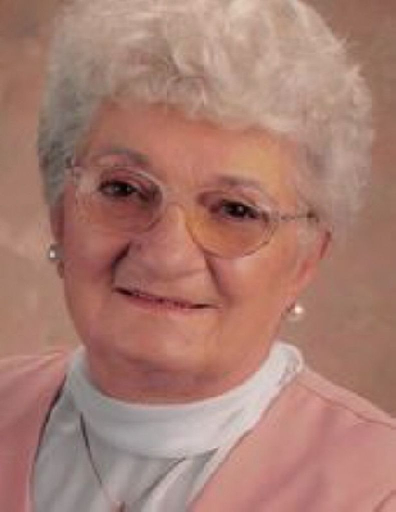 Esther Maki Profile Photo