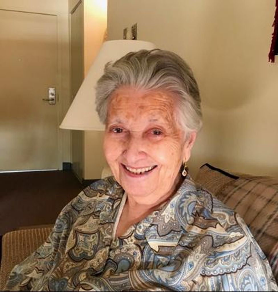 Maria J. Santos Profile Photo