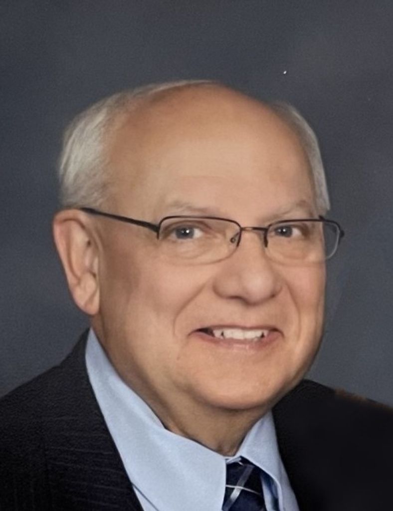 Robert "Bob" Eugene White