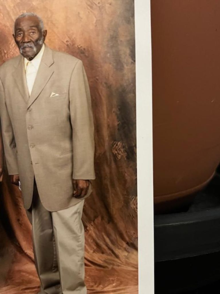 Mr. Charlie Lentz Profile Photo