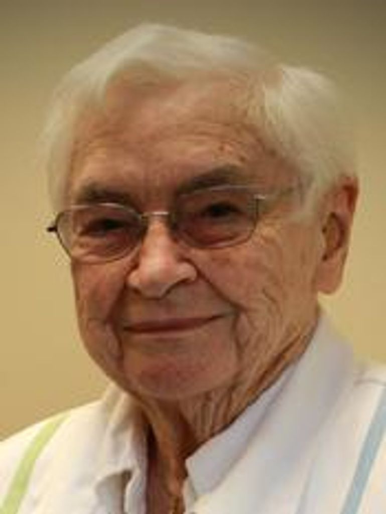 Lucille M Bergstrazer