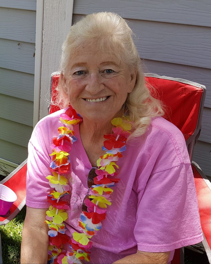 Esther Maria Hooton Profile Photo