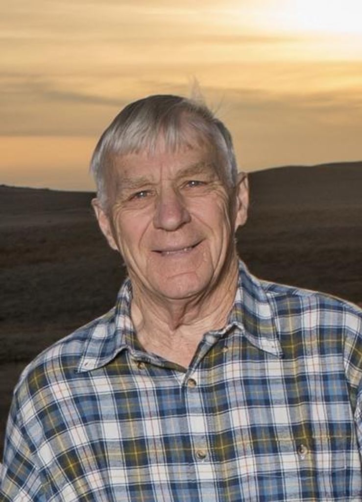 Earl Edward Erickson Profile Photo