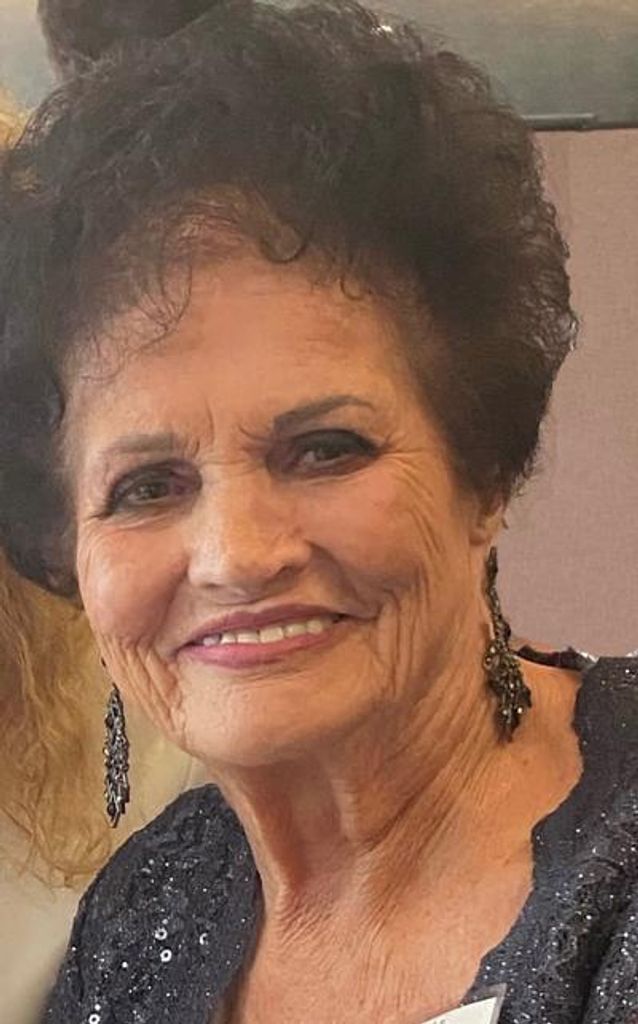 Connie Dummer Profile Photo