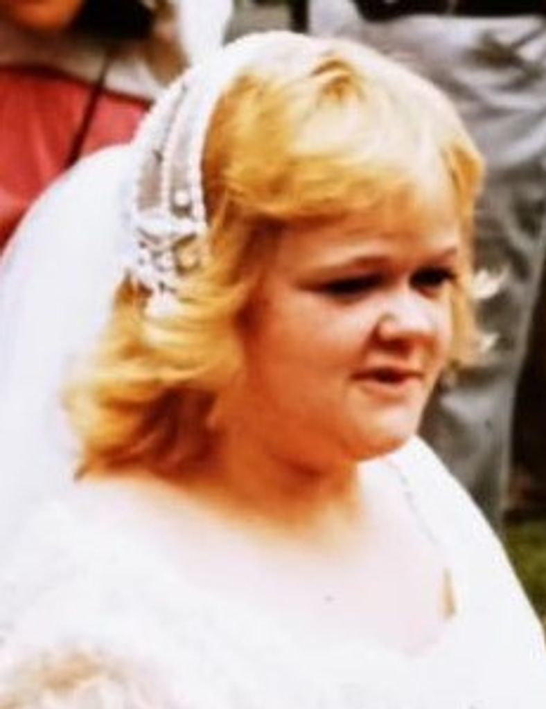 Lisa A. (Grey)  Gohlke