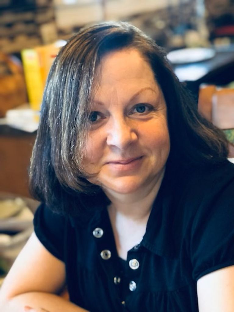 Elisabeth E. Knowles Profile Photo