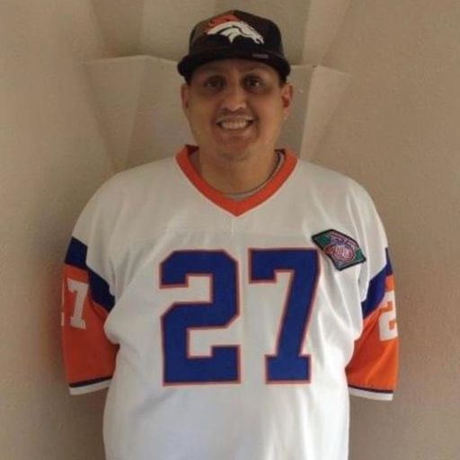 Mat Luis Flores Profile Photo