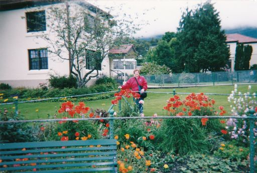 Verna F. Edwards Strandlund photo gallery thumbnail 51 of 75