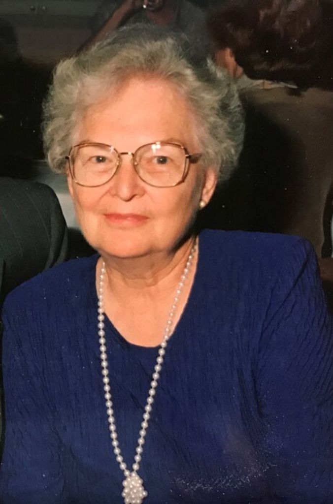 Elaine Lee